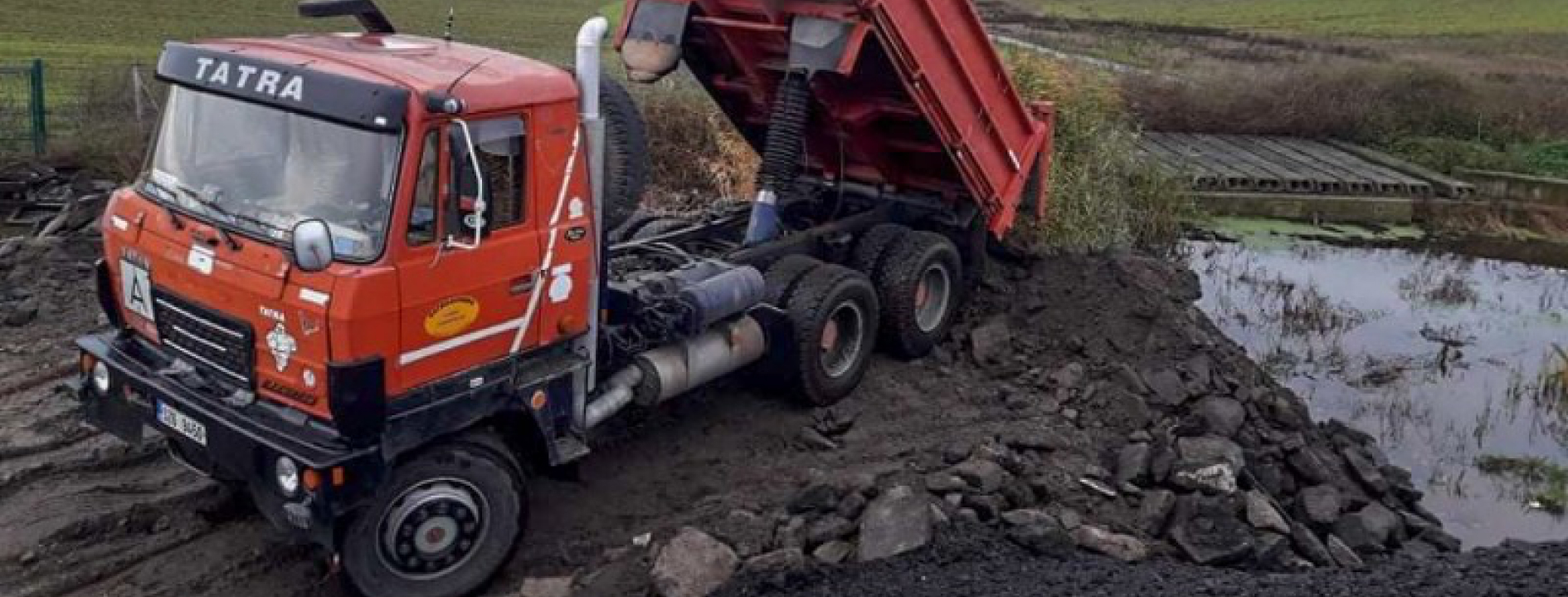 Realizace zemních, výkopových a demoličních prací v okolí Kyjova a Hodonína